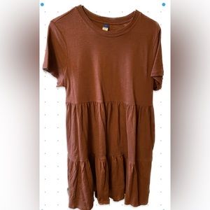 Old Navy Short Sleeved Tiered Mini Swing Dress. Root Beer color. Size L